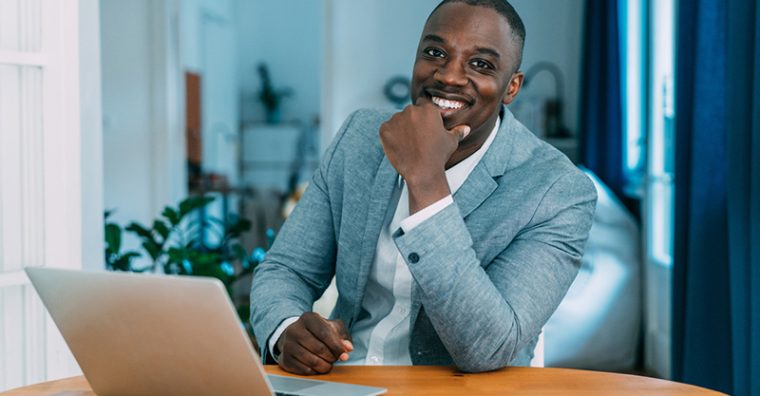 Sales rep using Presentation Maker_v2